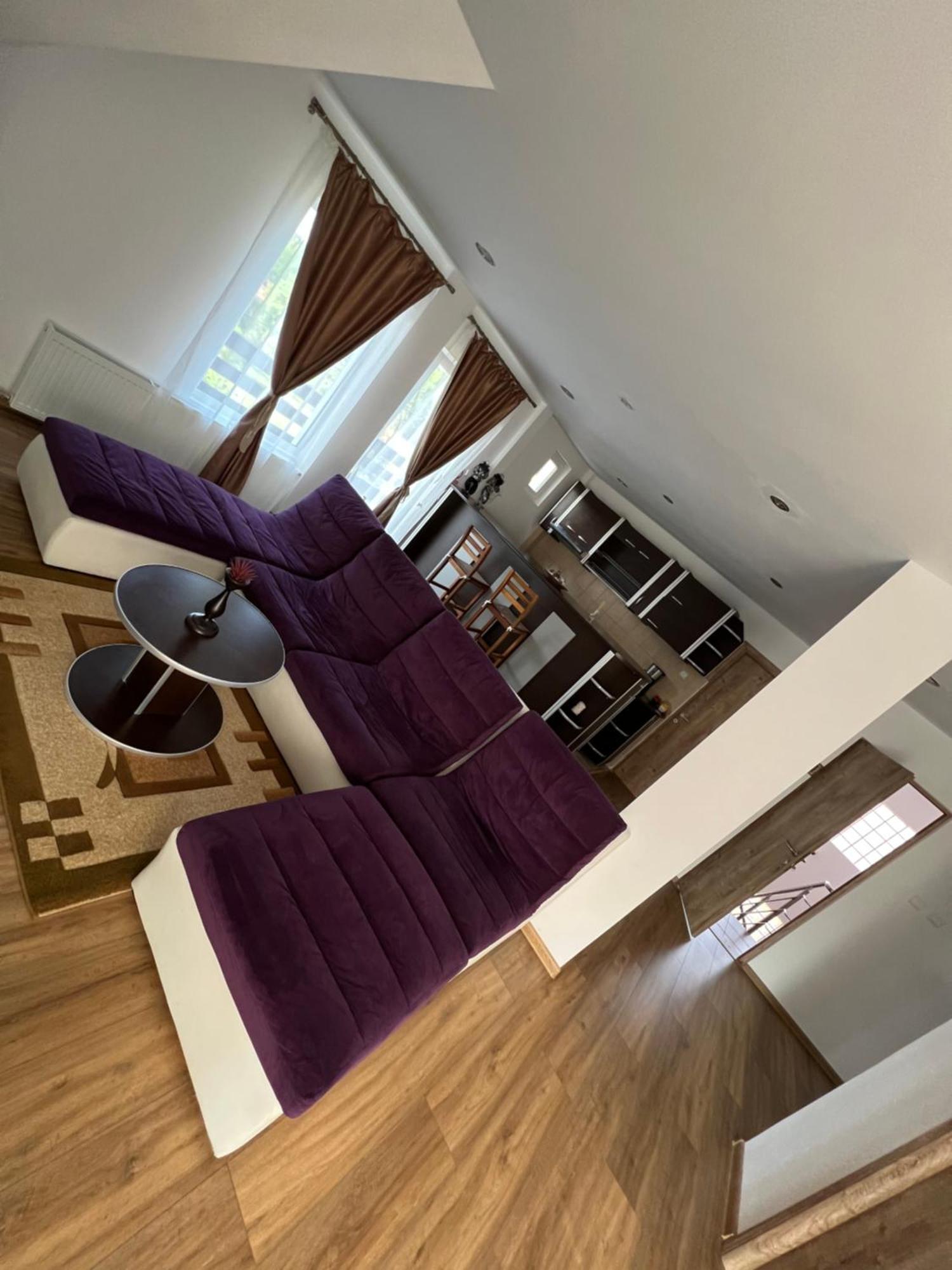 Vibrant Guest house *